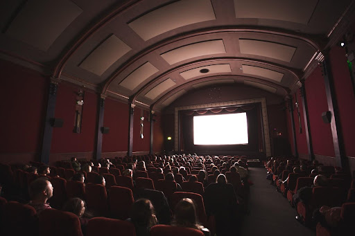home theater projectors vs commercial cinema projectors